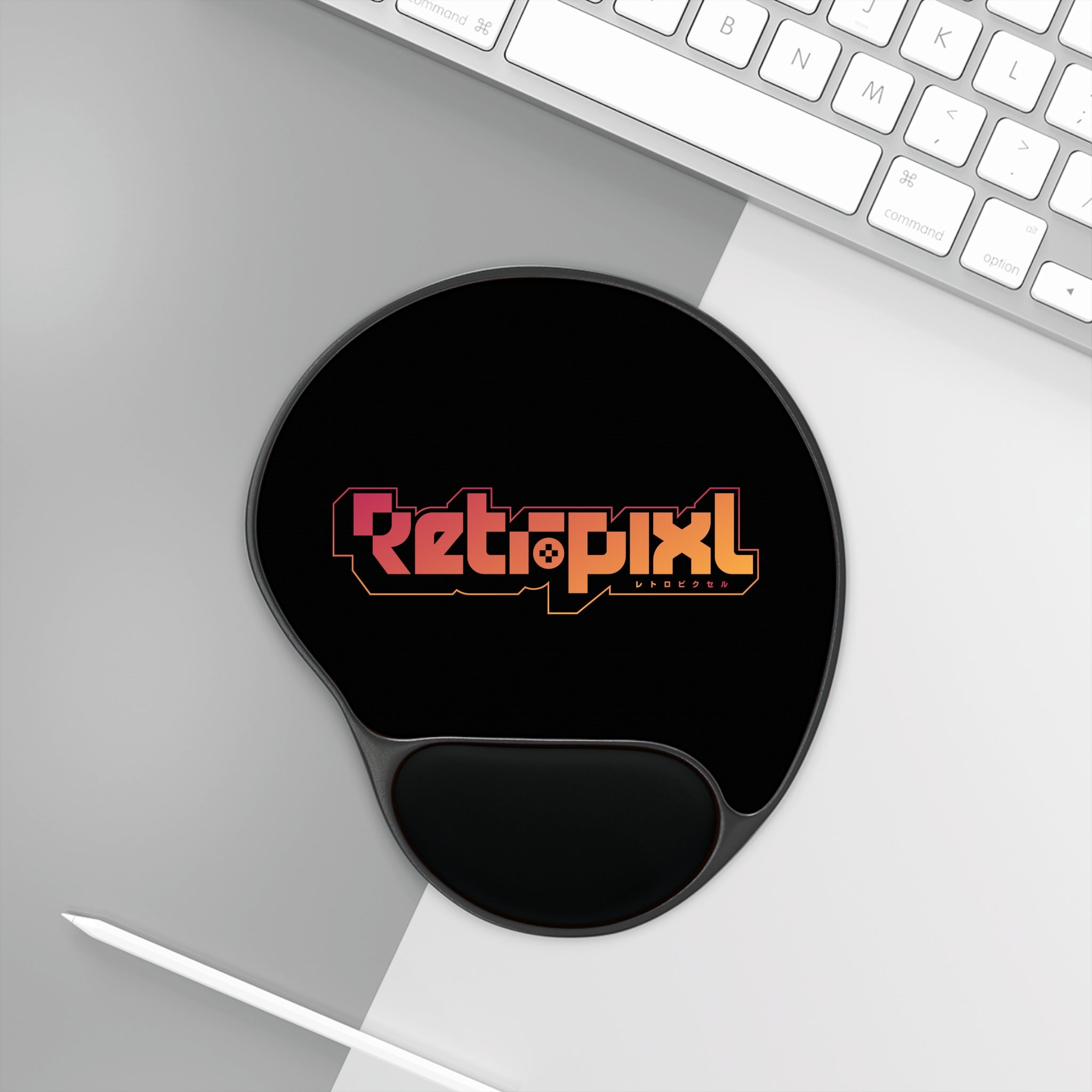 mouse pad for retro gaming players and retrogaming collectors on retropixl.com that provides consoles from Japan