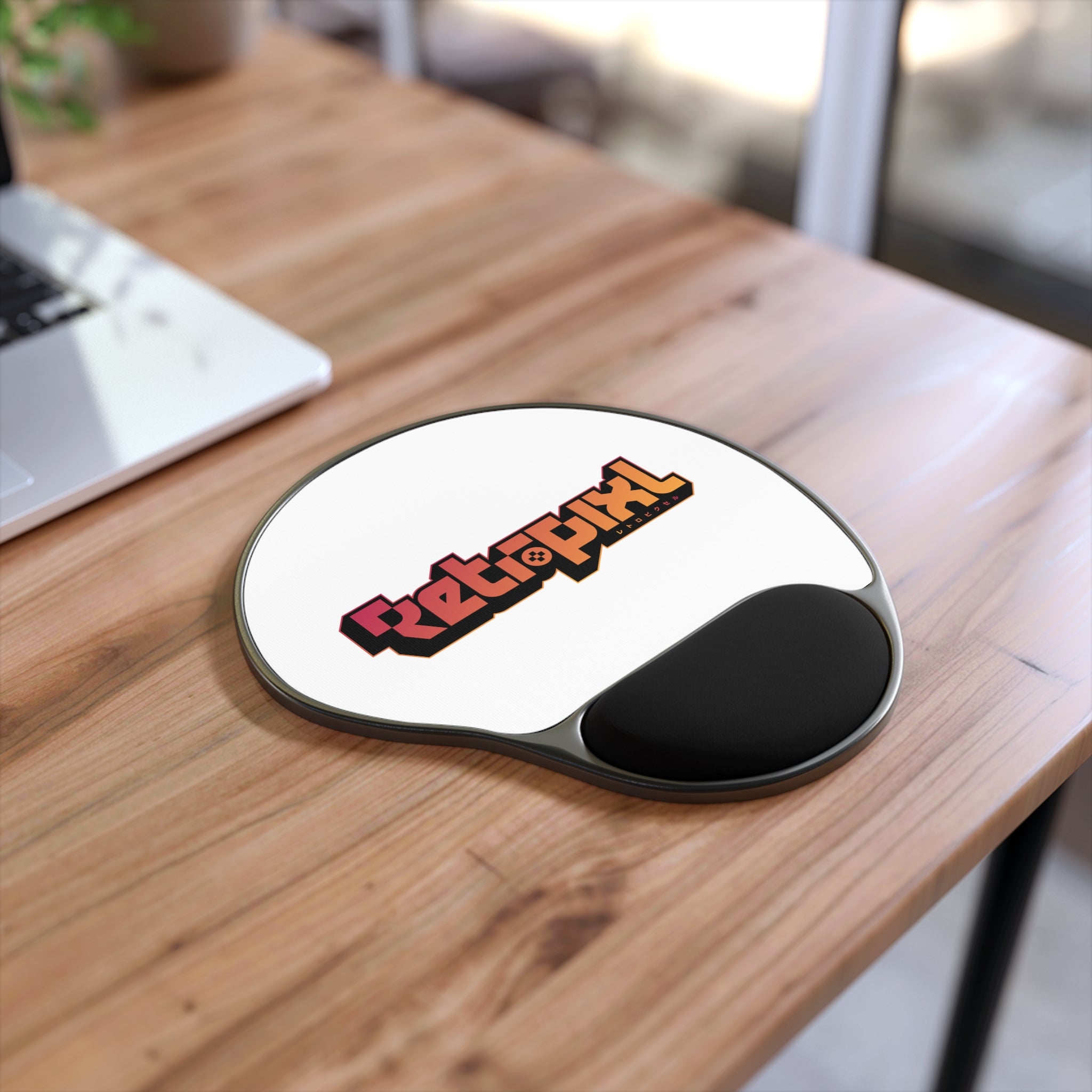 mouse pad for retro gaming players and retrogaming collectors on retropixl.com that provides consoles from Japan