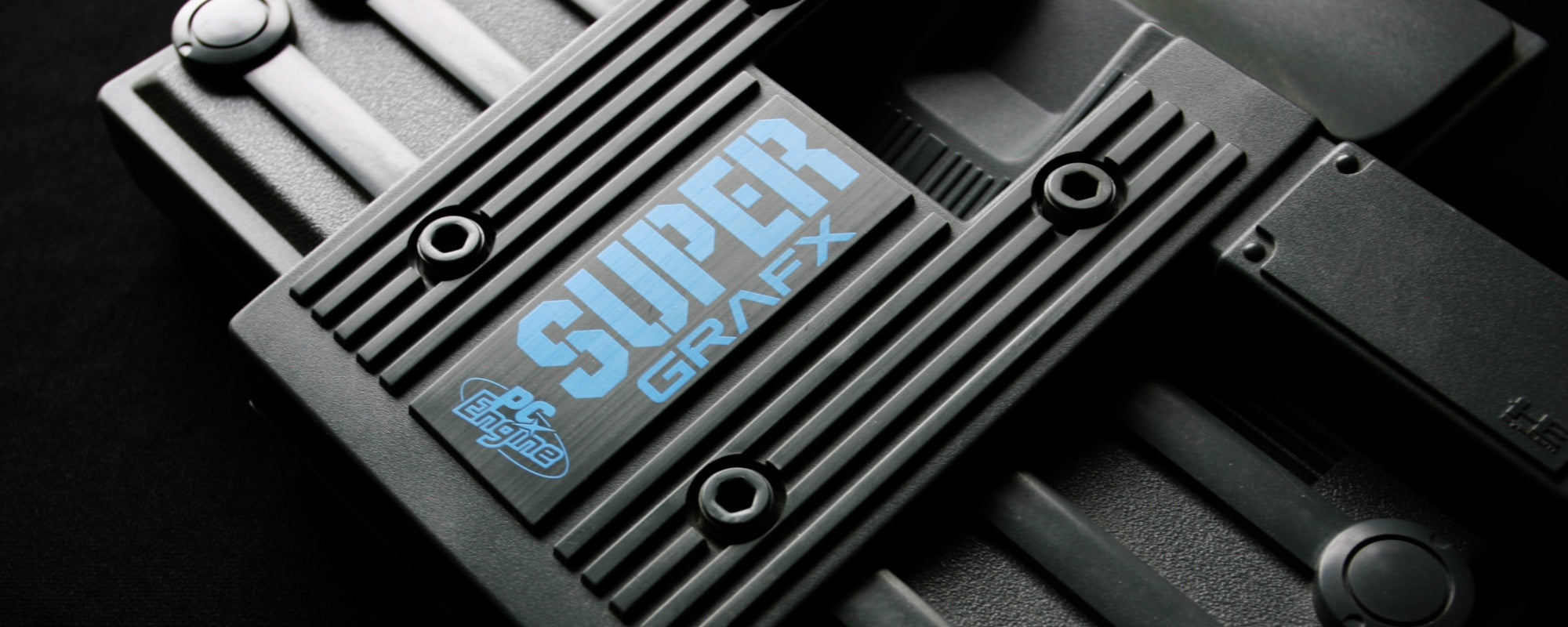 Nec PC Engine SuperGrafx for retro gaming players and retrogaming collectors on retropixl.com which provides consoles from Japan