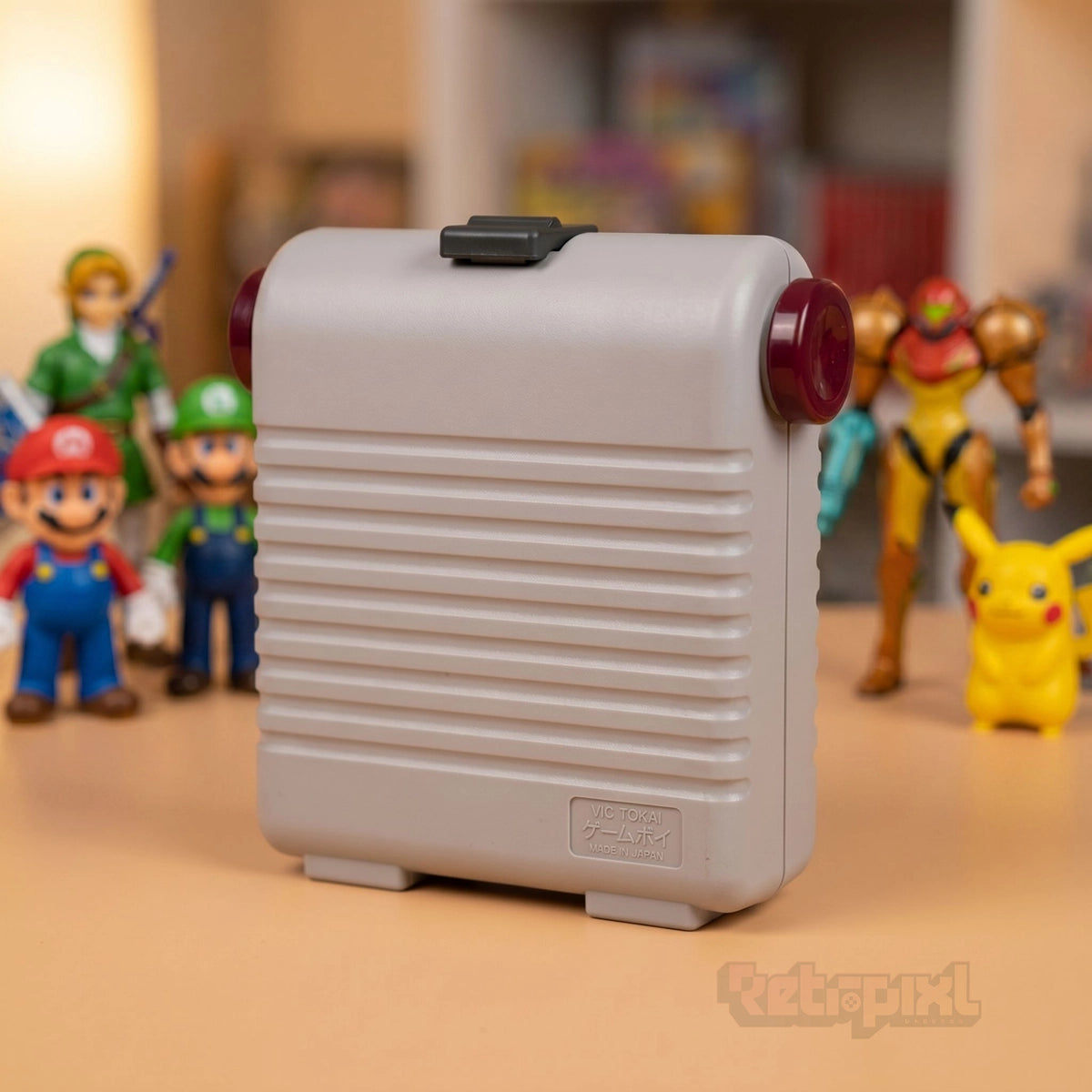 Vic Tokai Game Boy Carrying Case for Nintendo Game Boy in RetroPixl studio on RetroPixl.com for Retrogaming players and Retro Gaming Collectors 